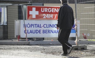Entrée de la clinique Claude-Bernard à Metz, le 8 novembre 2014