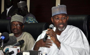 Le président de la Commission électorale nationale indépendante (INEC), Attahiru Jegain Abuja le 7 février 2015 devant la presse à Abuja