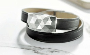 Baptisé June, ce bracelet connecté nous permettra de nous prémunir des coups de soleil.