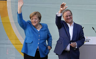 Angela Merkel et Armin Laschet, le 25 septembre 2021 à Aachen.