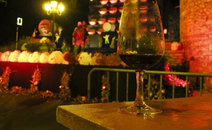 Percée du Beaujolais nouveau à minuit, Beaujeu, percée du Beaujolais nouveau, le 17 novembre 2011. CYRIL VILLEMAIN/20 MINUTES