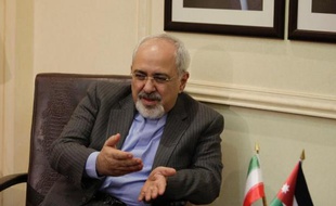 Le chef de la diplomatie iranienne Mohammad Javad Zarif, dont le pays est le principal allié du régime syrien, a entamé mercredi des entretiens à Damas avec le président Bachar al-Assad