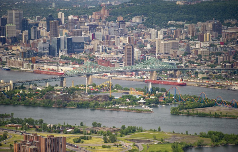https://img.20mn.fr/hVl-8EMFTUq6u9AHbX7Neg/830x532_parc-attraction-ronde-montreal.jpg