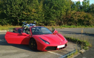 Le bolide a été contrôlé à 259 km/h par les gendarmes.