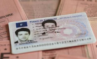 Illustration nouveau permis de conduire.