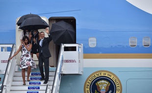 Barack Obama et Michelle Obama à Cuba, le 20 mars 2016. AFP PHOTO/ Yuri CORTEZ