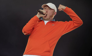 Le chanteur francais Eddy de Pretto en concert sur la Grande Scene lors de la 84e édition de la fête de l'Humanité en septembre 2019