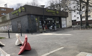 La rue Ferdinand de Lesseps, dans le quartier de Cleunay, à Rennes, où un jeune homme a été tué d'une balle dans la tête le 17 mars 2021.