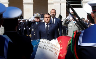 Emmanuel Macron, lors de la cérémonie d'hommage aux deux militaires tués au Burkina Faso