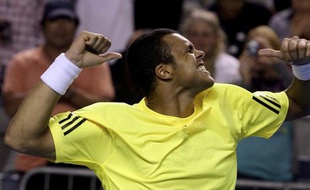 Le Français Jo-Wilfried Tsonga, vainqueur au deuxième tour de l'Open d'Australie contre Ivan Ljubicic, le jeudi 22 janvier 2009.