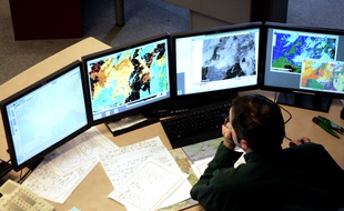 Au siège de Météo France, salle des prévisions, à Toulouse (archive).