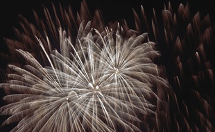 Les détenus ont pu assisté à un feu d'artifice sauvage tiré devant la prison de Fresnes dans la nuit de dimanche à lundi.