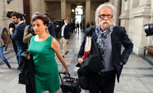 Lorea Chipi et Josy-Jean Bousquet, les avocats de Claude Ducos jugé pour complicité dans le meurtre d'Alexandre Junca. AFP PHOTO / IROZ GAIZKA