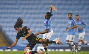 Un duel entre David Luiz et Raheem Sterling