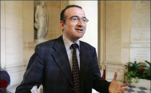 L'Assemblée entame l'examen du projet de loi "sur le dialogue social et la continuité du service public dans les transports terrestres de voyageurs", adopté le 19 juillet par le Sénat.