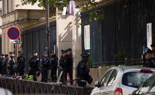 L'école du 45, rue d'Ulm est occupé par des personnes extérieures à l'école.