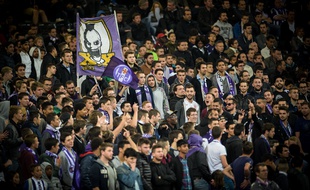 Des supporters du TFC lors du match de Ligue 1 contre Nice, le 23 mai 2015 au Stadium de Toulouse.
