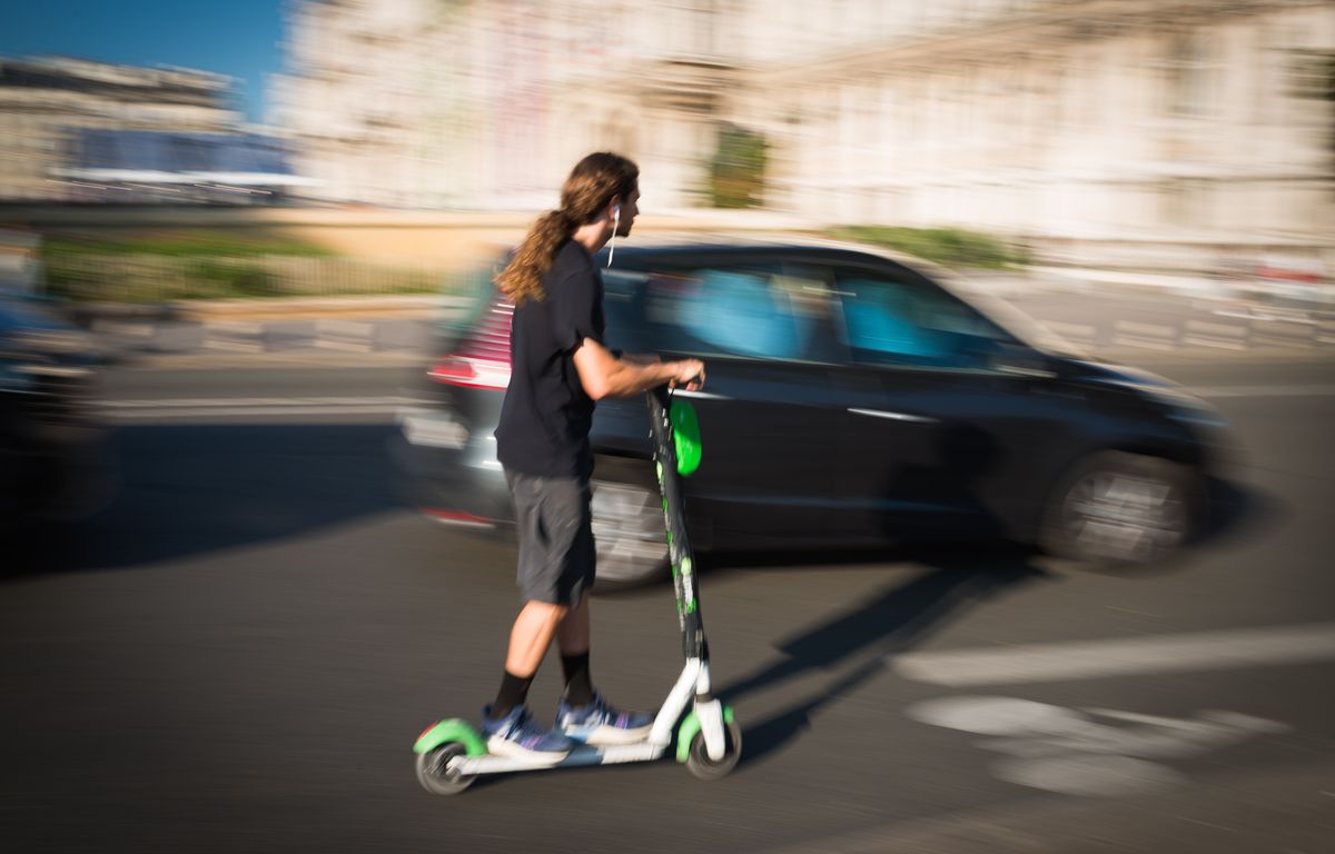 Deux jeunes entre la vie et la mort après un accident de trottinette