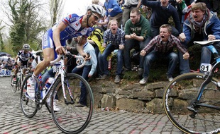 Le cycliste belge Tom Boonen sur le Tour des Flandres, en avril 2011.