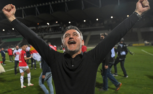 Christophe Galtier libère sa joie au coup de sifflet final, après la victoire du Losc à Angers.