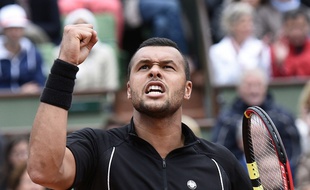 Jo-Wilfried Tsonga après sa victoire contre Timas Berdych en 8e de finale de Roland-Garros, le 31 mai 2015.