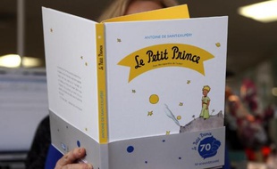 Lecture d'une nouvelle édition du "Petit Prince" à Paris le 11 avril 2013