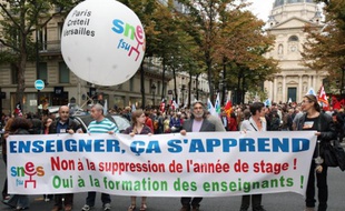 Manifestation le 6 septembre 2010 dans les rues de Paris pour protester contre la réforme de la formation des enseignants.