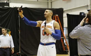 Enes Kanter lors de la présentation de l'effectif des Knicks en début de saison.