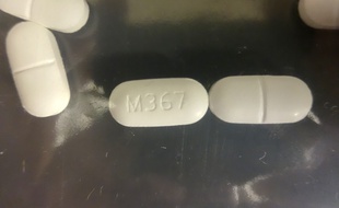 Des pillules d'hydrocodone contrefaites contenant du Fentanyl.