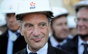 La rémunération totale du PDG d'EDF Henri Proglio pour 2012 a baissé de 19%, en raison des plafonnements mis en place en fin d'année dans les entreprises publiques, selon le document de référence du géant français de l'électricité publié lundi.
