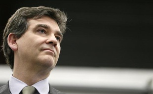 Arnaud Montebourg a assuré mercredi qu'il répondrait par écrit au PDG de Titan international, qui a renoncé à reprendre l'usine de pneus Goodyear d'Amiens-Nord et a adressé une lettre au vitriol au ministre du Redressement productif mettant en cause le travail des ouvriers.