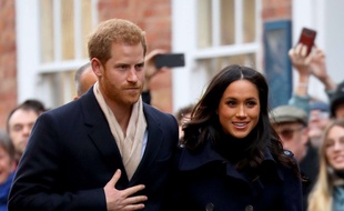 Le Prince Harry et sa fiancée Meghan Markle ont fait leur premier bain de foule