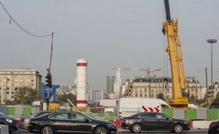 Le chantier du prolongement du RER E de Saint-Lazare vers la Défense et la banlieue ouest fait parler de lui. Ici au niveau du chantier de la future gare Porte-Maillot.