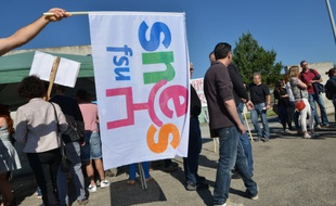 Bourgoin-Jallieu (Isère) Des enseignants du syndicat Snes-FSU lors d'une grève le 17 juin 2019, au moment du baccalauréat.