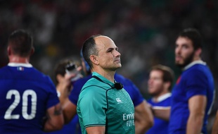 Jaco Peyper, l'arbitre sud-africain du quarts de finale entre la France et le pays de Galles, pourrait être sanctionné par World Rugby.