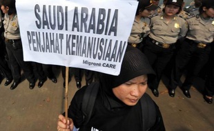 L'Arabie saoudite a exécuté mercredi en public sept jeunes hommes condamnés à mort pour attaque à main armée, ignorant les appels pressants de défenseurs des droits de l'Homme à les épargner.
