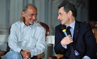 Pierre Camatte et Nicolas Sarkozy, à Bamako, lors d'une conférence de presse, jeudi 25 février.