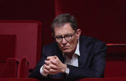 La sécurité du Louvre « pas conforme » selon le sénateur Laurent Lafon