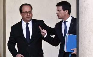 François Hollande et Manuel Valls, le 10 février 2016. AP Photo/Michel Euler, File