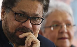 Ivan Marquez, un chef de guérilla des Farcs s'est désolidarisé du processus de paix en Colombie. Jeudi 29 août, dans une vidéo, il annonce qu'il va reprendre les armes.