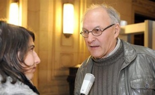 Bernard Sainz, à sa sortie du tribunal correctionnel de Paris en 2008.