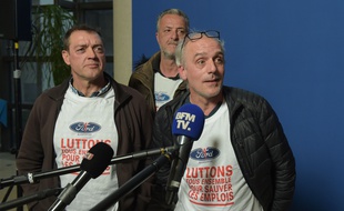Philippe Poutou, représentant CGT Ford à Blanquefort, se bat pour éviter la fermeture de l'usine. (Photo by ERIC PIERMONT / AFP)