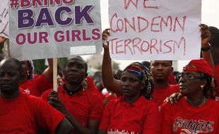 Des manifestations pour manifester le soutien au lycéennes enlevées au Nigeria.