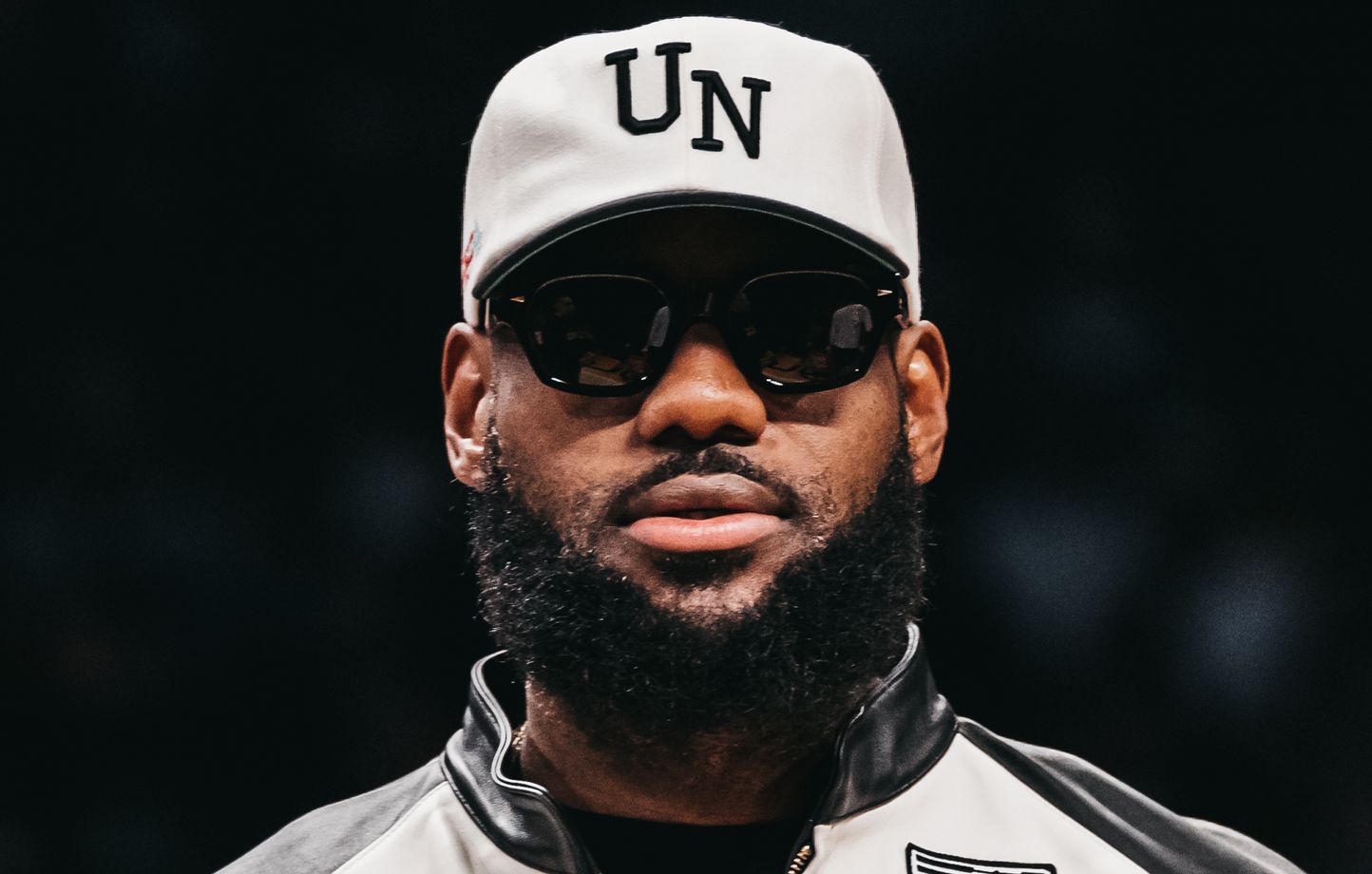 LeBron James : Quel est cet atelier du Jura qui a fabriqué les lunettes de soleil de la star des Lakers ?