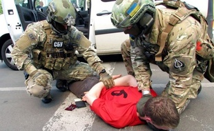 Les images diffusées par l'Ukraine qui montre l'arrestation d'un Français, suspecté d'avoir fomenté des attentats en France.Credit:Ukrainian SBU/SIPA/SIPA/1606070829