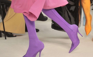 Image extraite du défile Balenciaga Printemps-été 2017 le 2 octobre 2016 à Paris