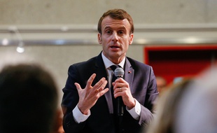Emmanuel Macron participe au grand débat national à Bourg-de-Péage, le 24 janvier 2019.