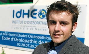 Ryan Bernard, 19 ans, veut réintégrer son école d'ostéopathe.