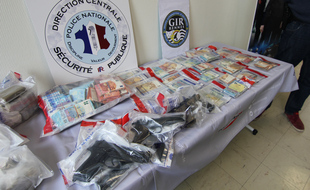 D'importantes quantités de drogue et 75.000 euros en argent liquide ont été saisis à Rennes lors d'un coup de filet dans un réseau de trafic de stupéfiants.