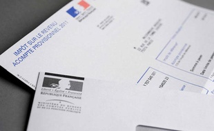 Feuille de déclaration d'impôt sur le revenu pour 2011.